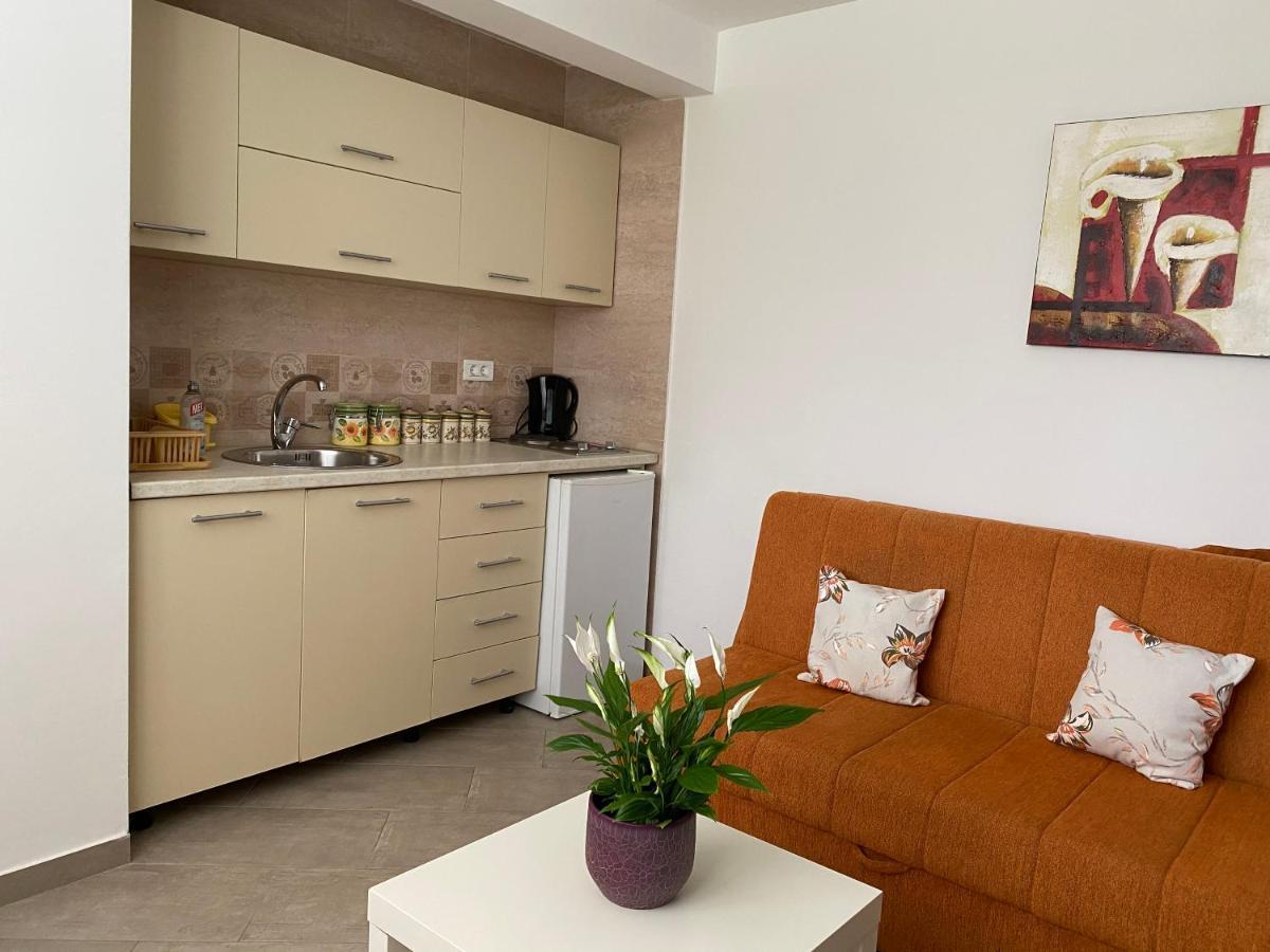 Dajkovic Apartmani Bar Exteriör bild