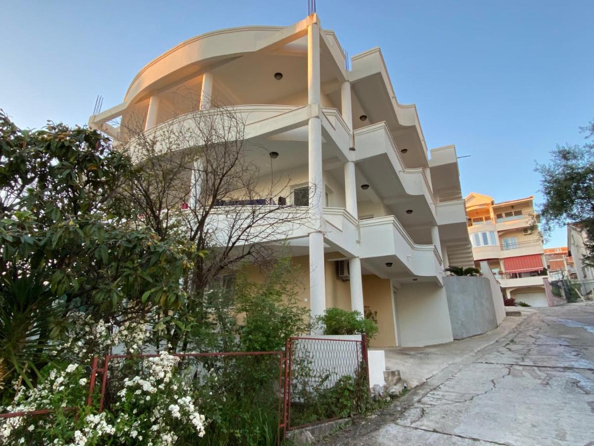 Dajkovic Apartmani Bar Exteriör bild