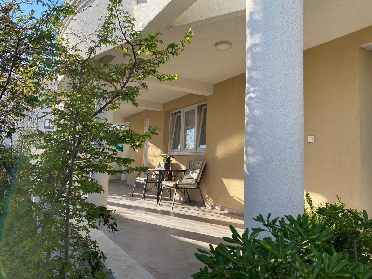 Dajkovic Apartmani Bar Exteriör bild